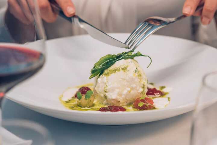 Dining 44 of 66