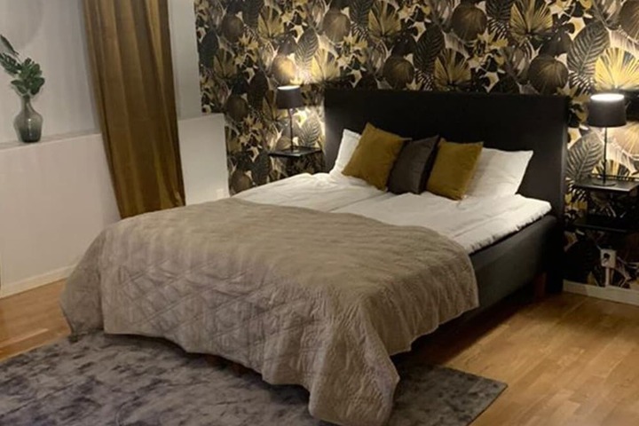 Room 16 of 53