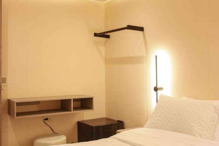 Room 8 of 31