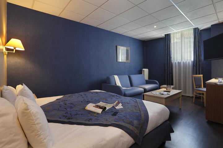 Room 3 of 3