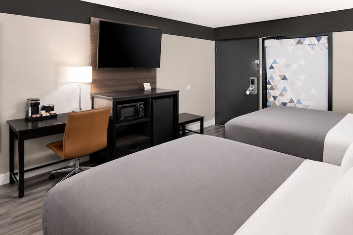 Room 17 of 48