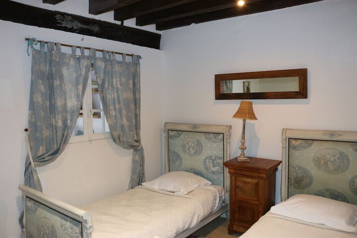 Room 29 of 145