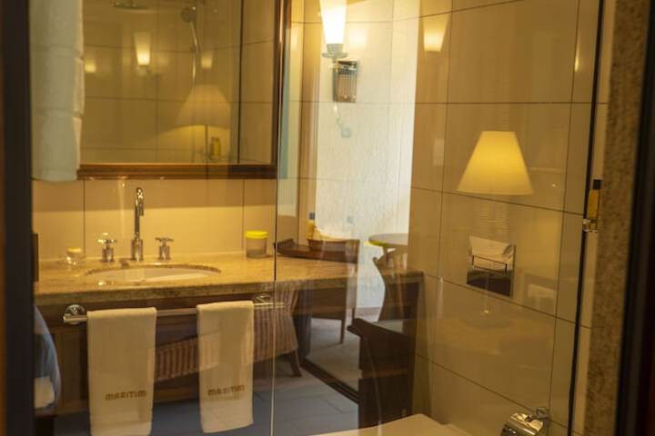 Room 73 of 209