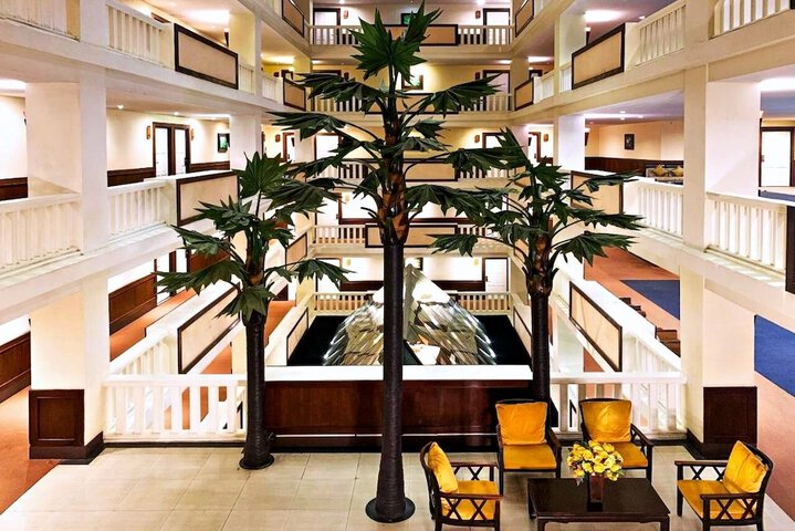 Hotel 2 of 77