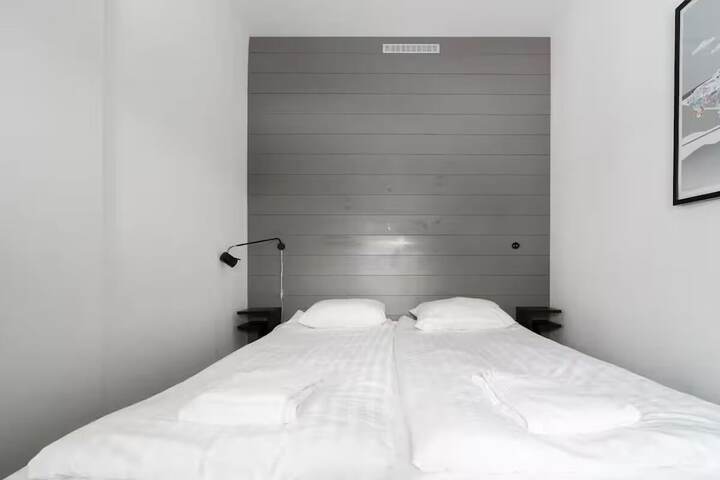 Room 193 of 865