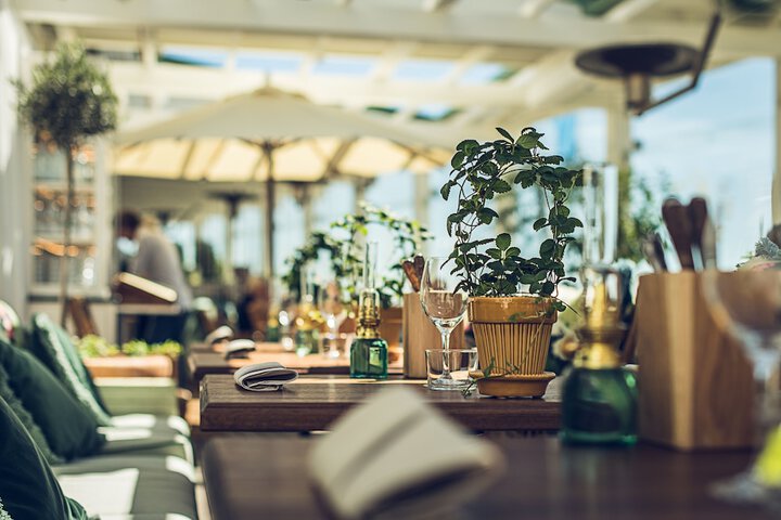Dining 54 of 100