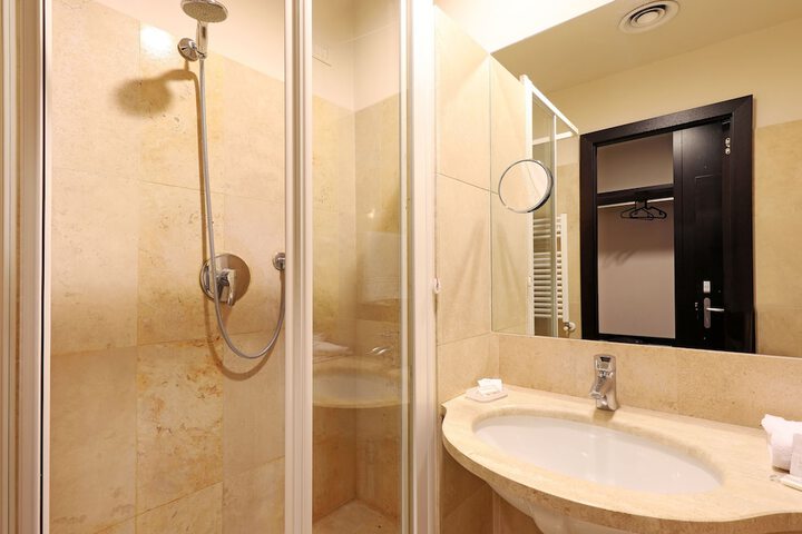Clean Restrooms