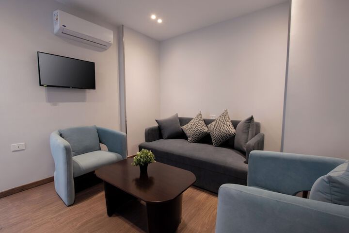 Room 16 of 36