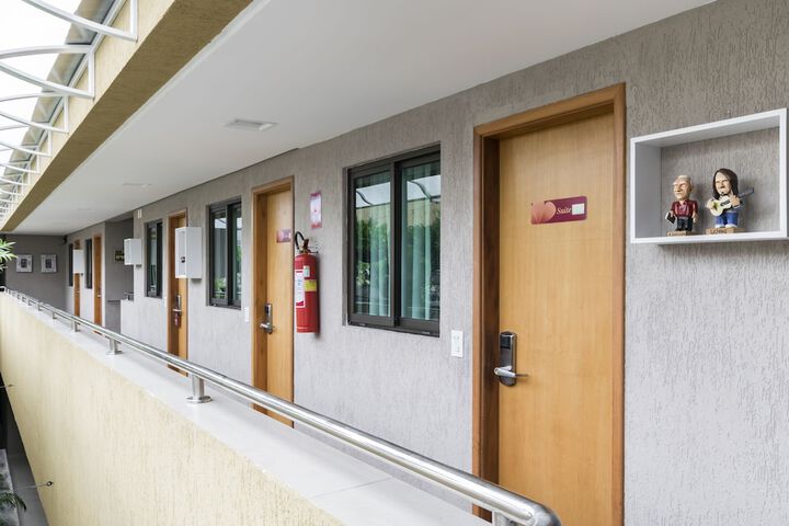 Ballroom/Hall 73 of 75