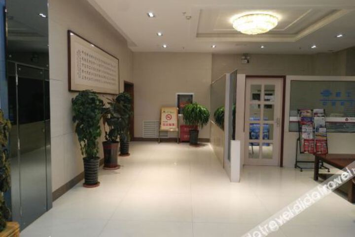 Hotel Interior 13 of 28