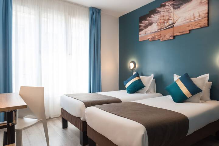 Room 2 of 26