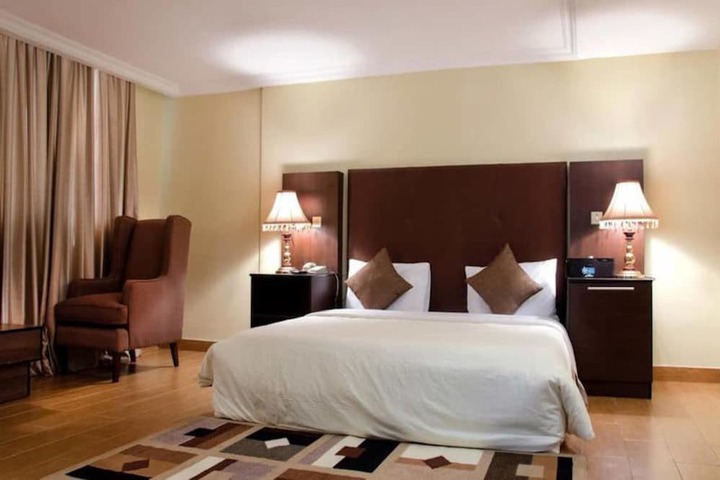 Room 8 of 22