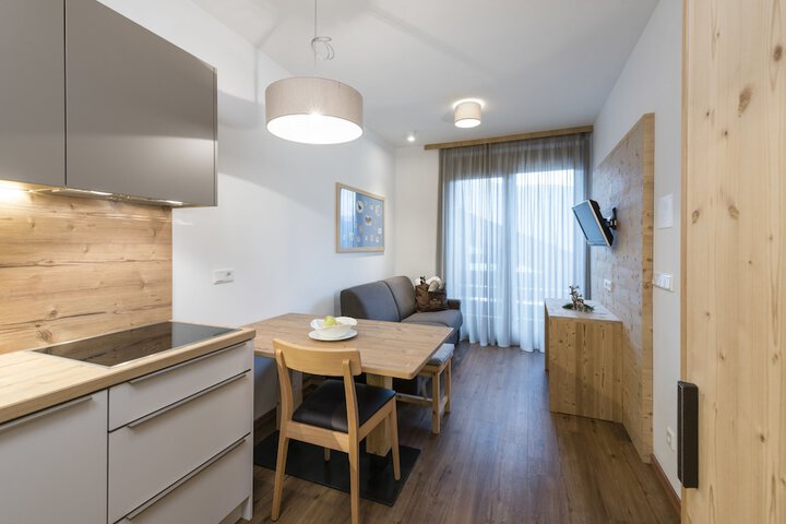 Room 5 of 19