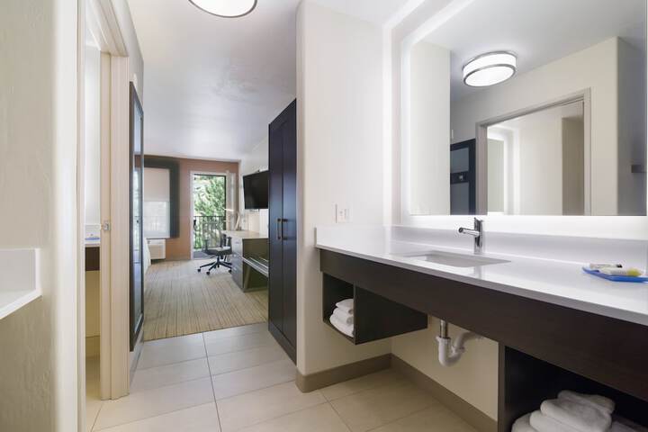 Room 10 of 58