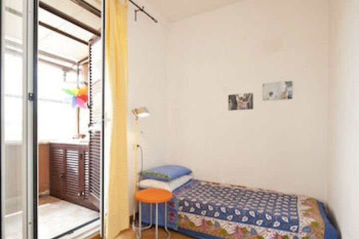 Room 102 of 168