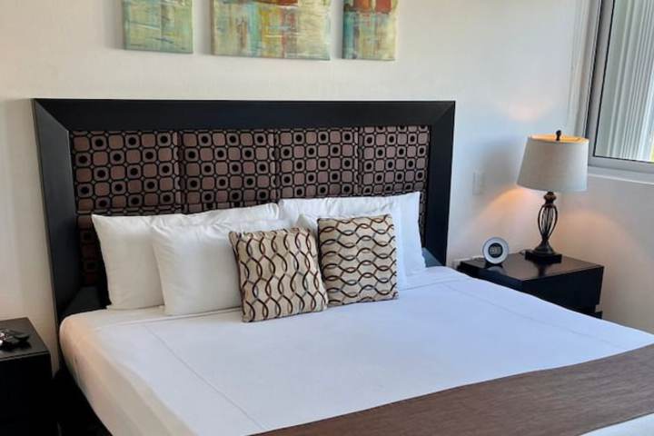 Room 12 of 84