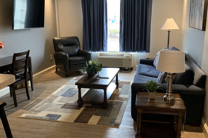 Room 186 of 297