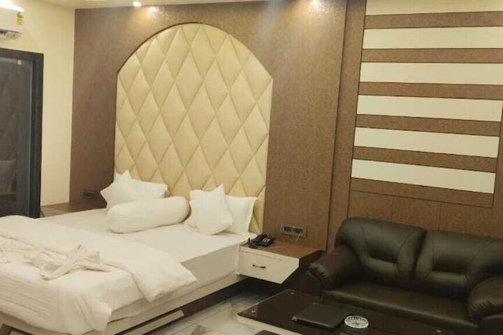 Room 63 of 70