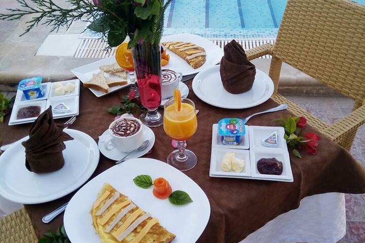 Breakfast/Coffee Service 27 of 46