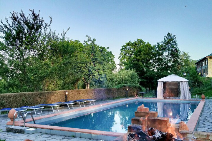 Pool 64 of 83