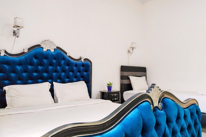 Room 40 of 93