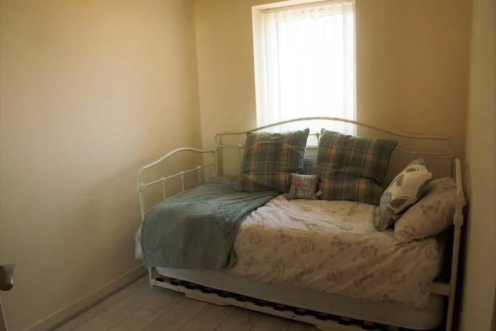 Room 2 of 12