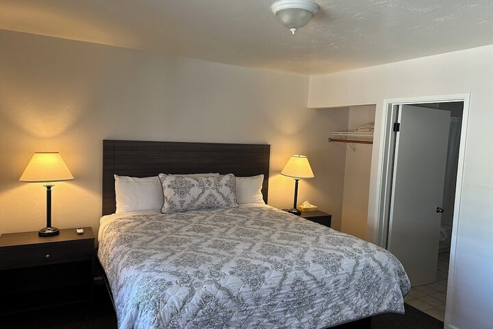 Room 6 of 89