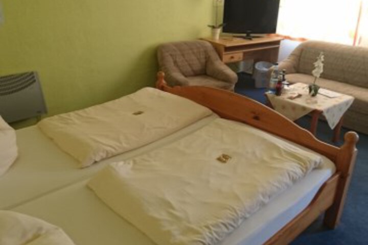 Room 21 of 53