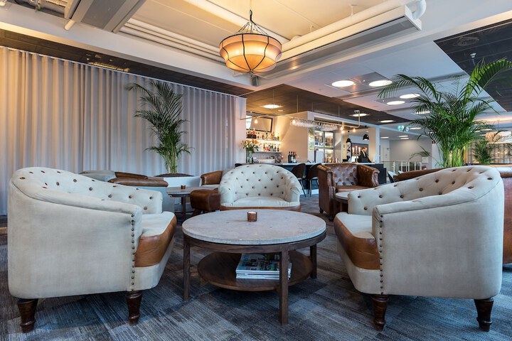 Hotel Lobby