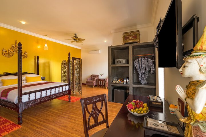 Room 15 of 60