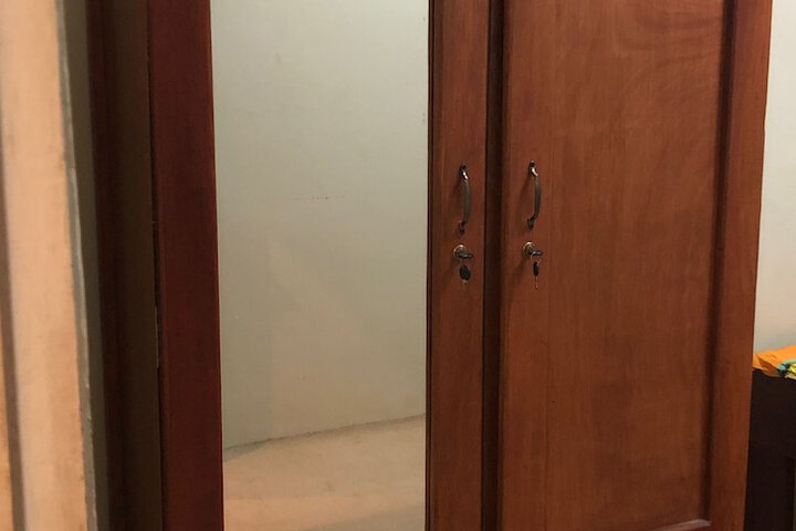 Room 3 of 9