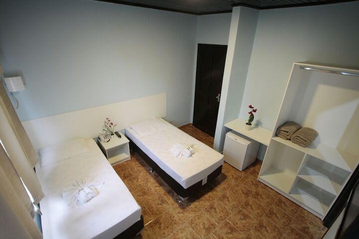 Room 45 of 150