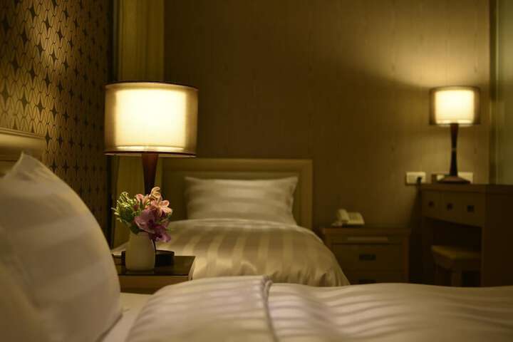 Room 33 of 51