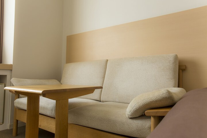 Room 10 of 100