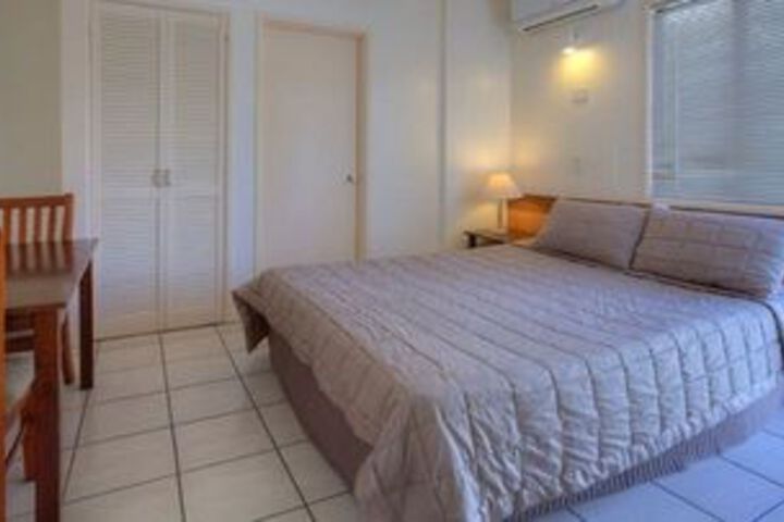 Room 6 of 23