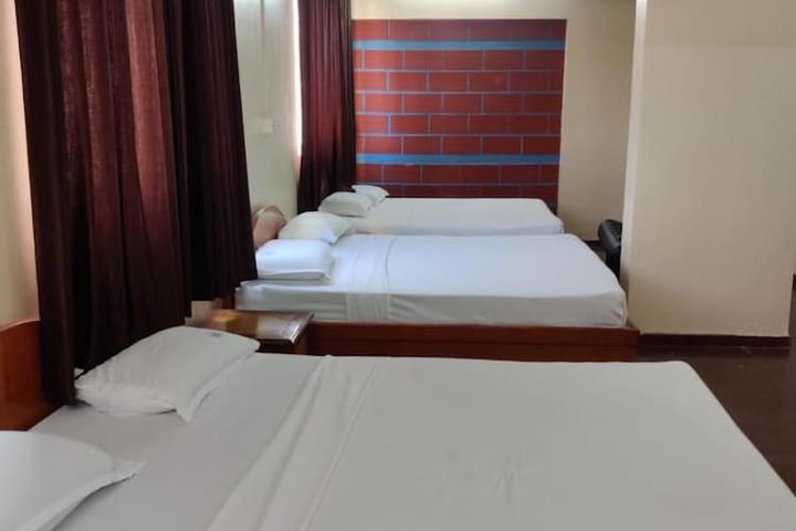 Room 33 of 69