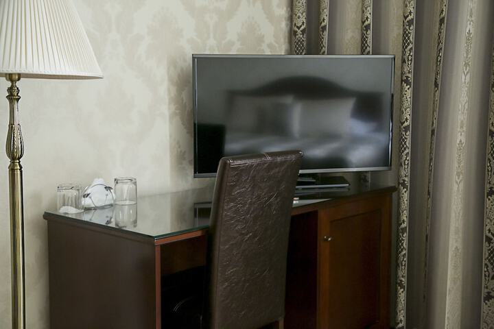 Room 23 of 37