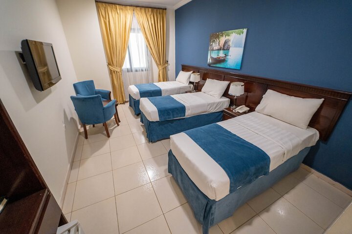 Room 9 of 15