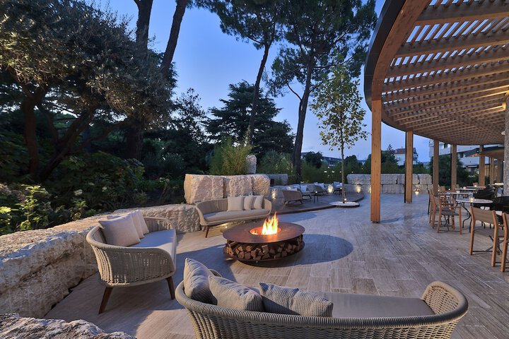 Terrace/Patio 106 of 111