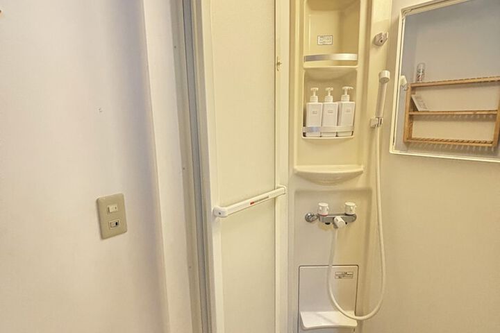 Room 32 of 36
