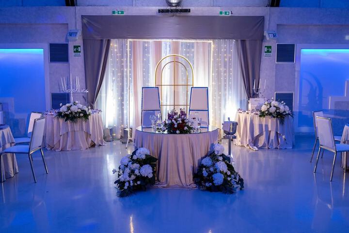Ballroom/Hall 90 of 104