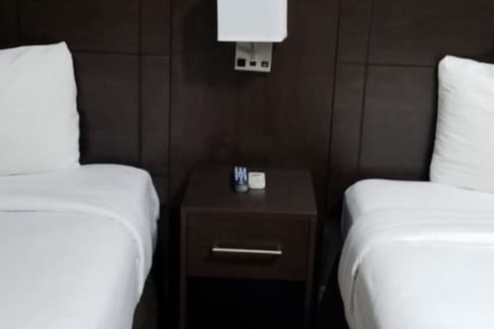 Room 12 of 43