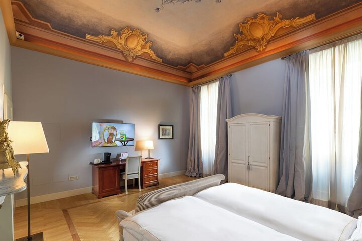 Room 20 of 48