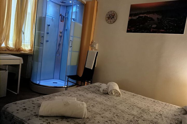 Room 35 of 80