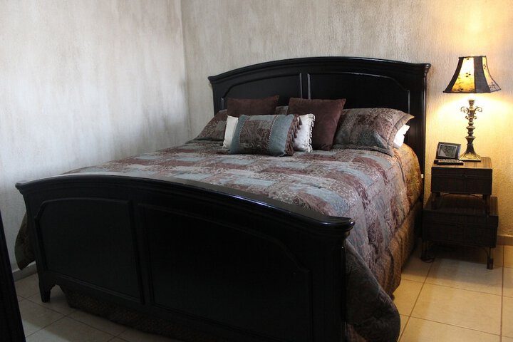 Room 80 of 599