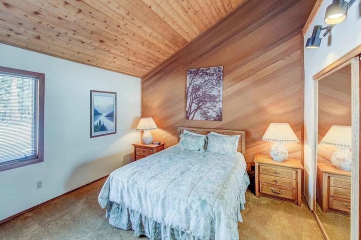 Room 2 of 11