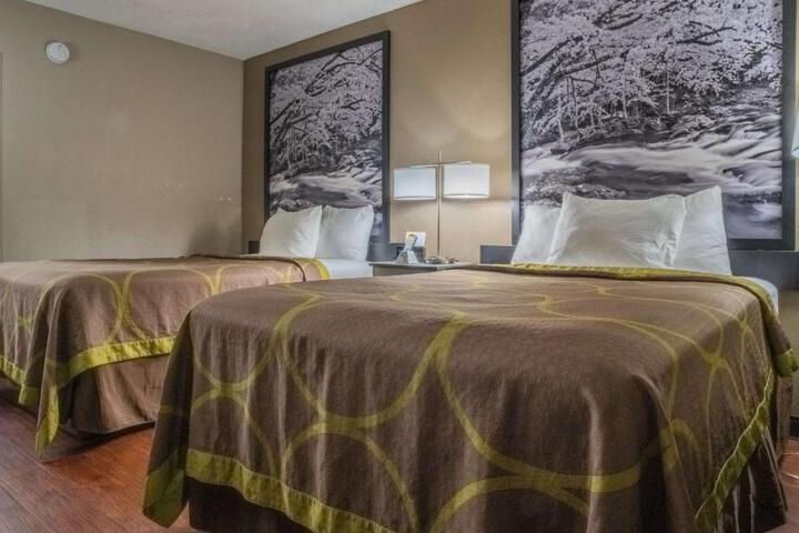 2 Double Beds (9 of 9)
