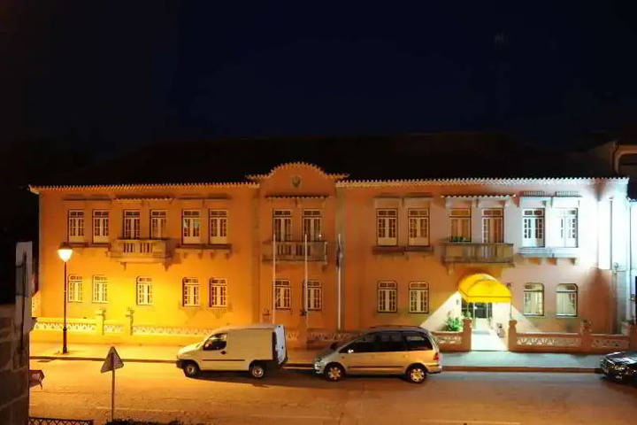 AJ HOTEL