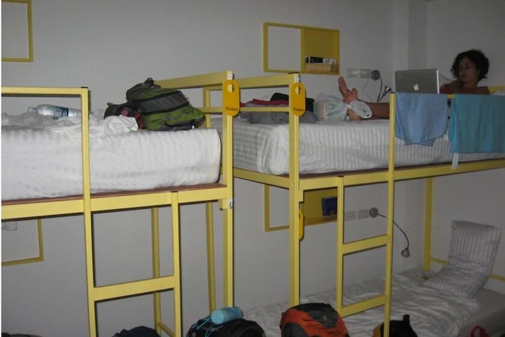 Room 52 of 116