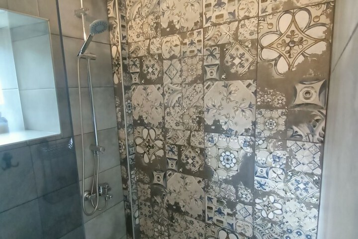 Room 44 of 85